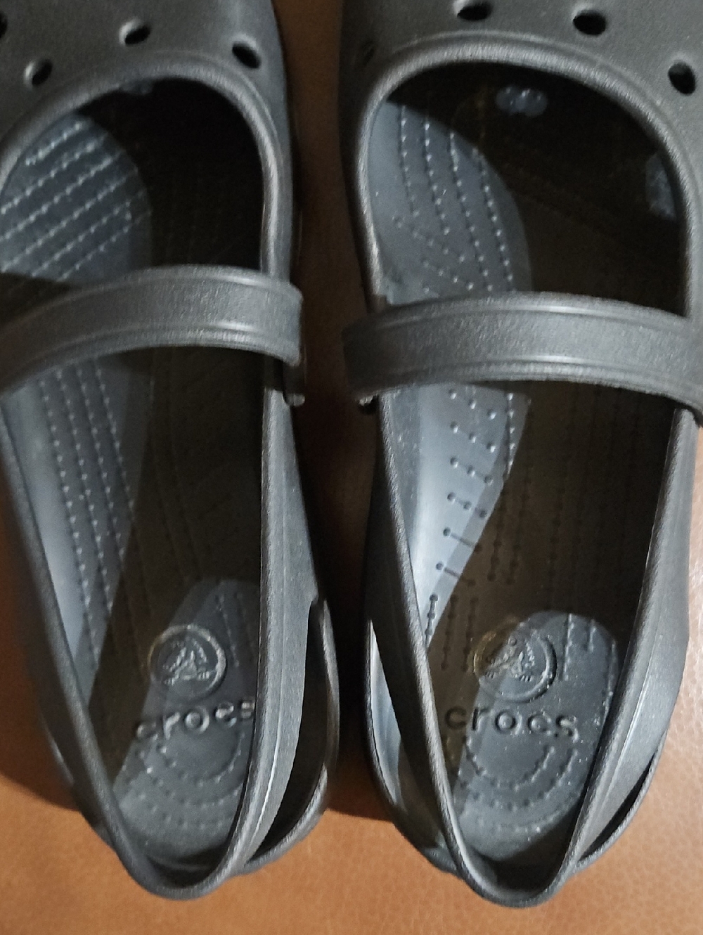 CROCS Black Mary Jane-Style Clogs with Heel Strap - Picture 5 of 6